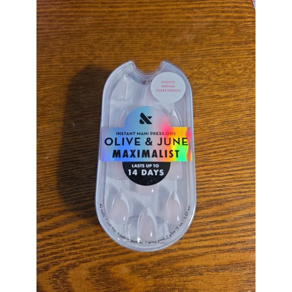 Olive & June +Bubble Instant Mani Maximalist 42ct‎ [Brand New]